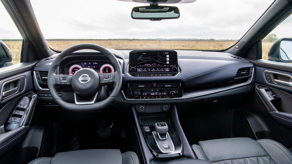 Nissan Qashqai Listino Prezzi Dimensioni Interni Motori