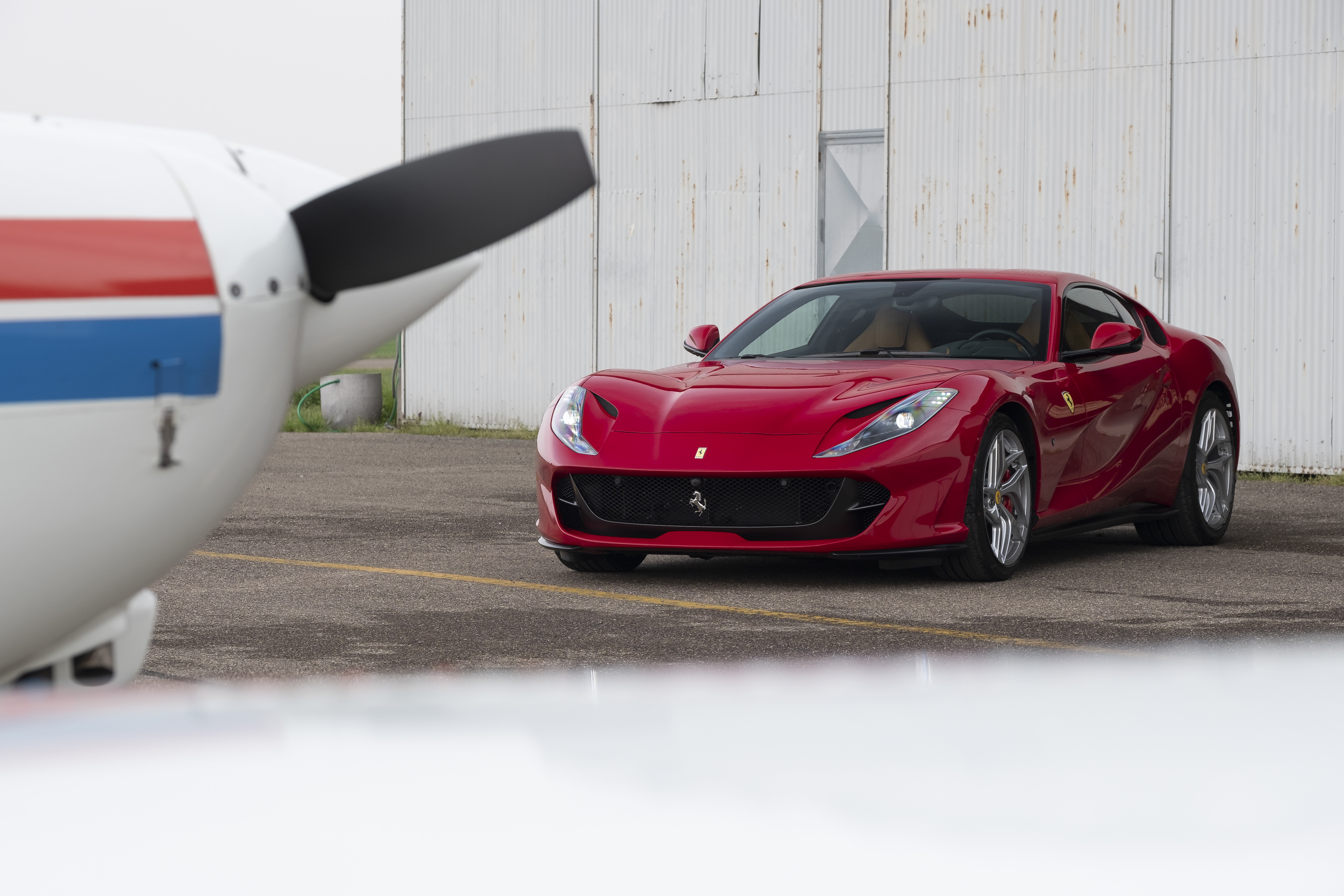 Ferrari 812 superfast фото