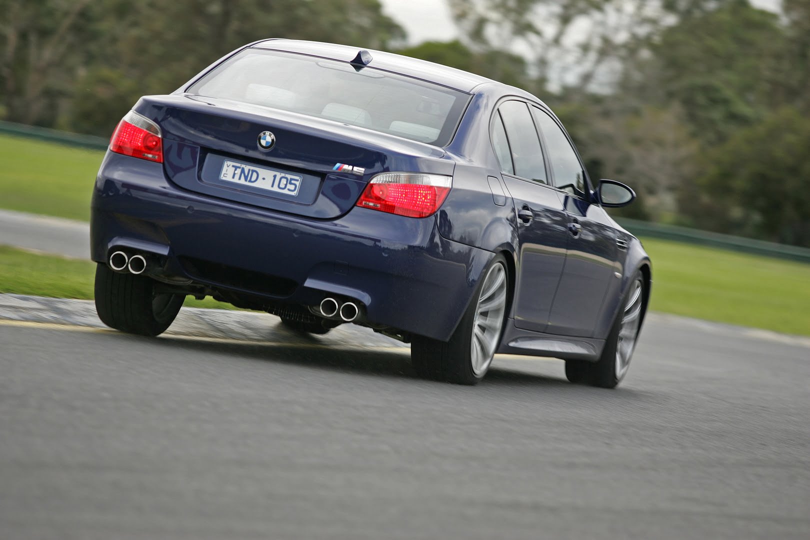 Bmw m5 e60 v12