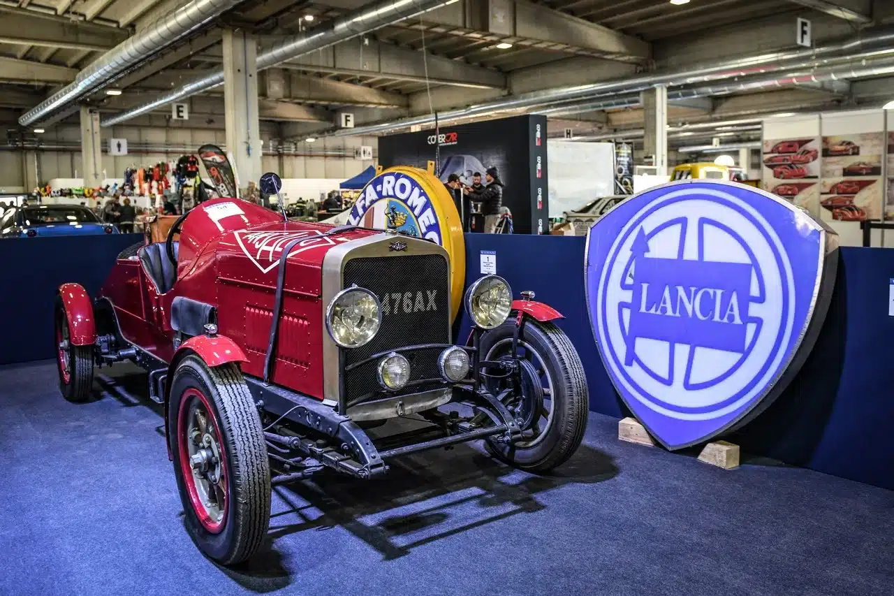 Automotoretrò 2024 boom di auto d'epoca alle Fiere di Parma, ecco le